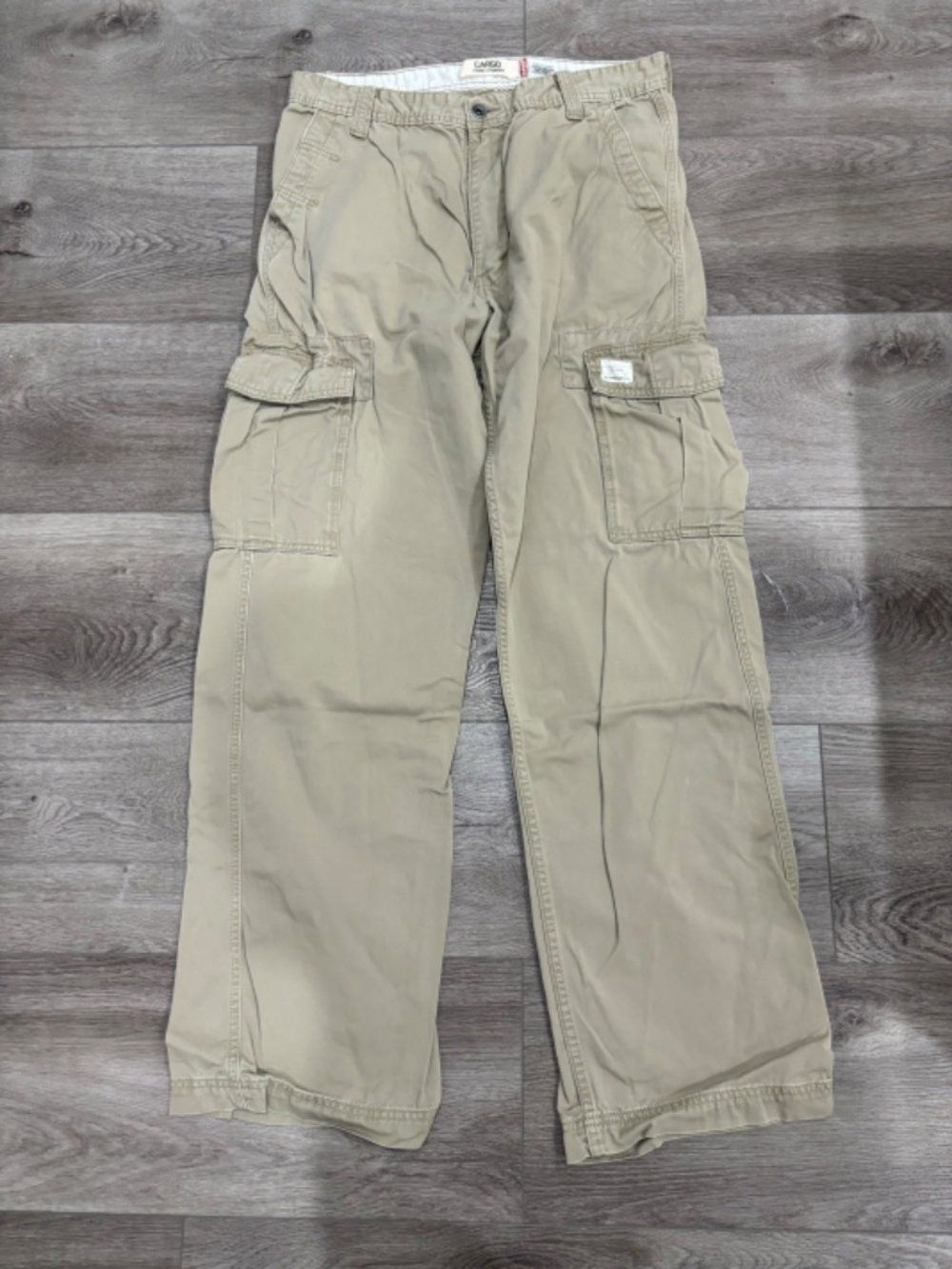 Levi cargo pants - Picture 3 of 3